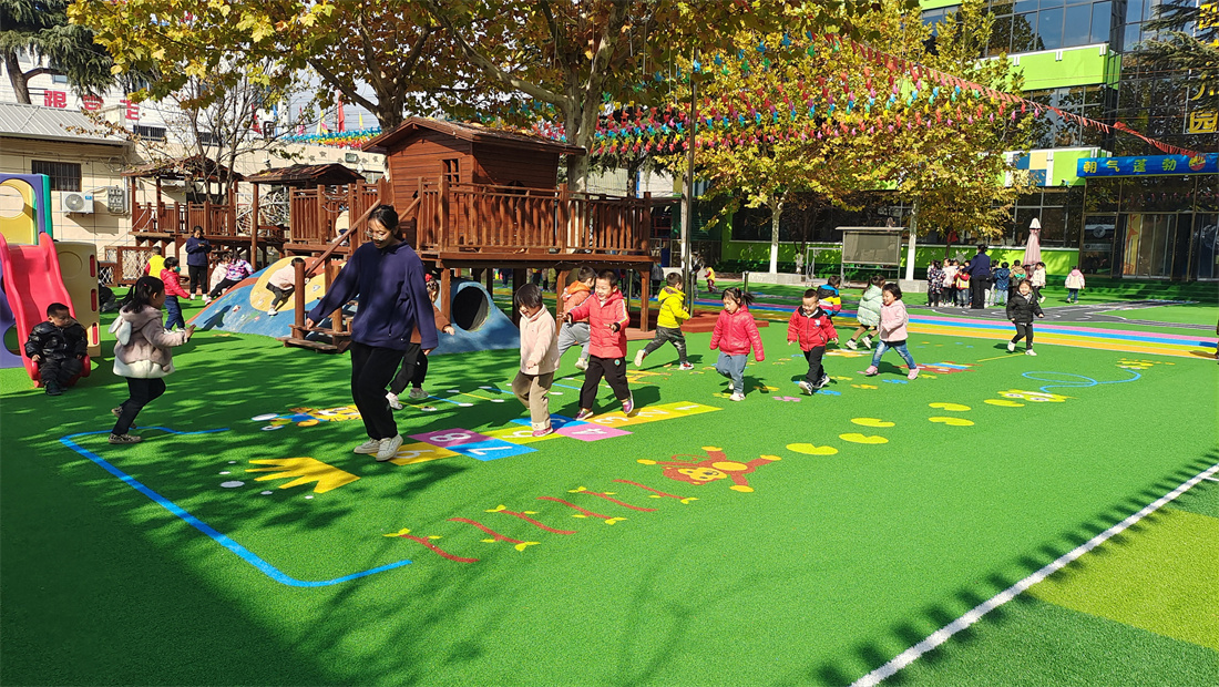 幼儿园体适能场地